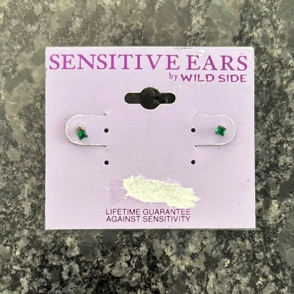 Claire's Emerald Green Stud Earrings for Sensitive Ears